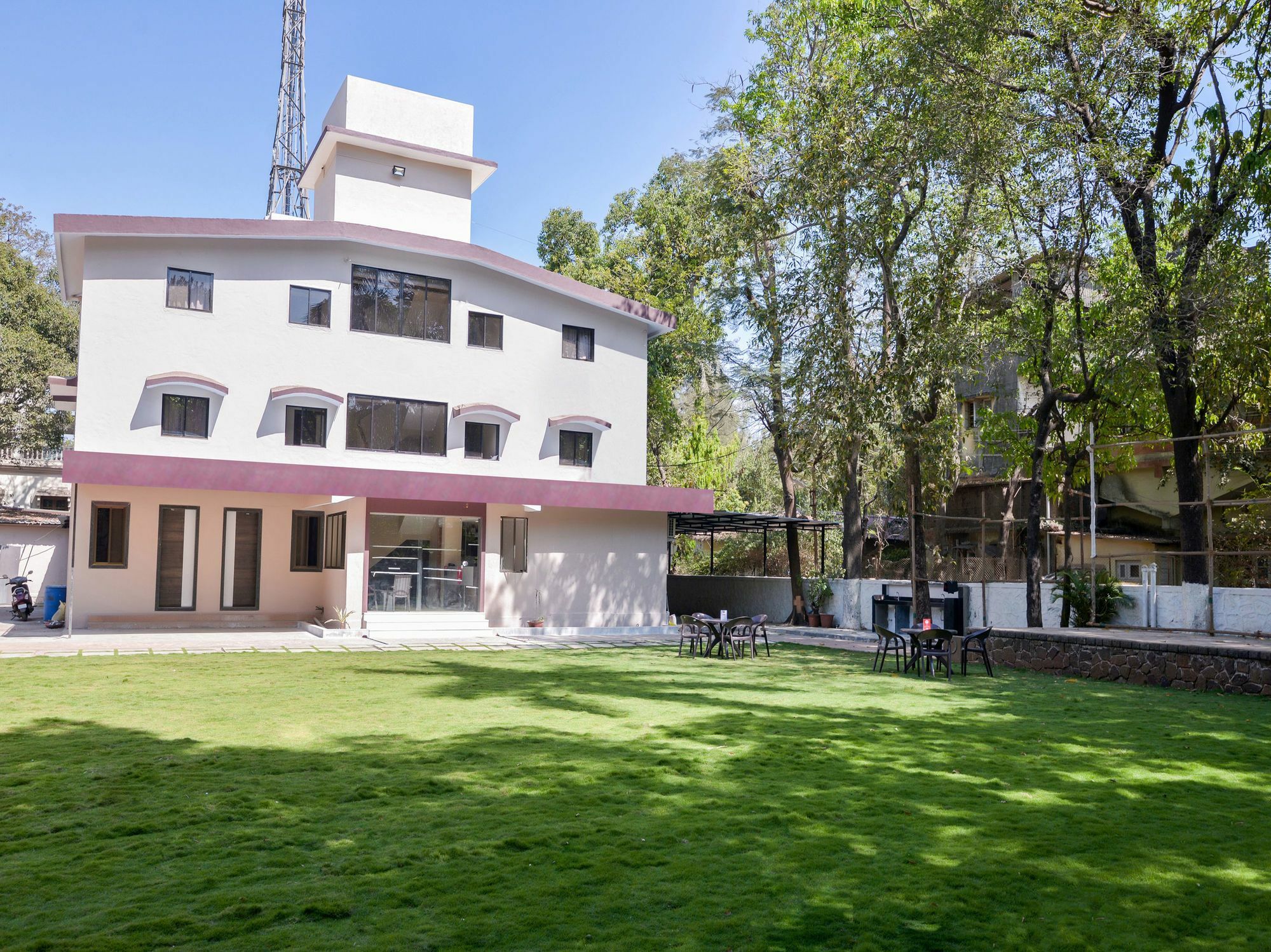 Готель Oyo 13150 Mangal Residency Лонавла Екстер'єр фото